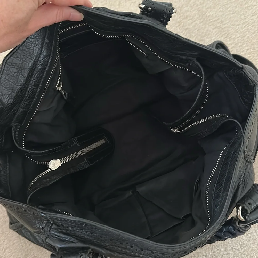 Balenciaga Black Satchel with Distressed Leather - Picture 2 of 10